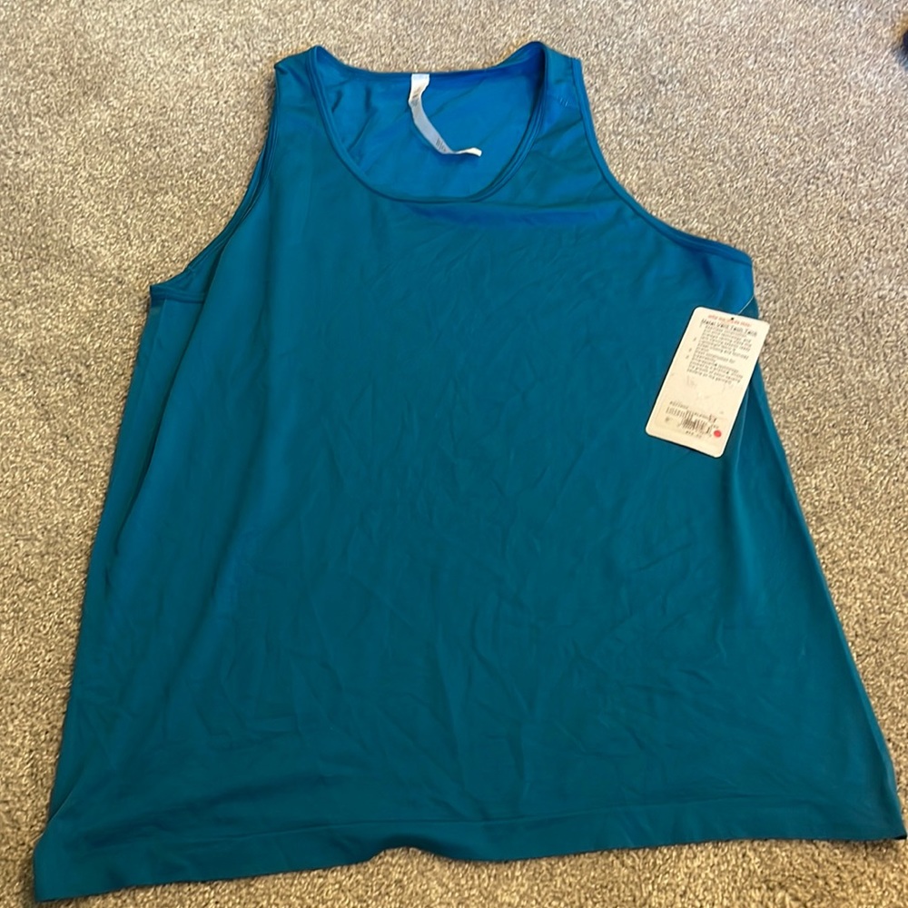 Lululemon tank